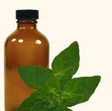 óleo com ingredientes naturais para o tratamento de fungos nos pés